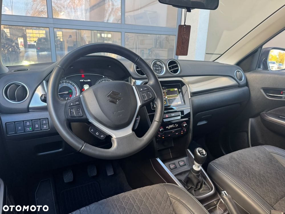 Suzuki Vitara 1.4 Boosterjet mHEV Elegance 2WD - 6