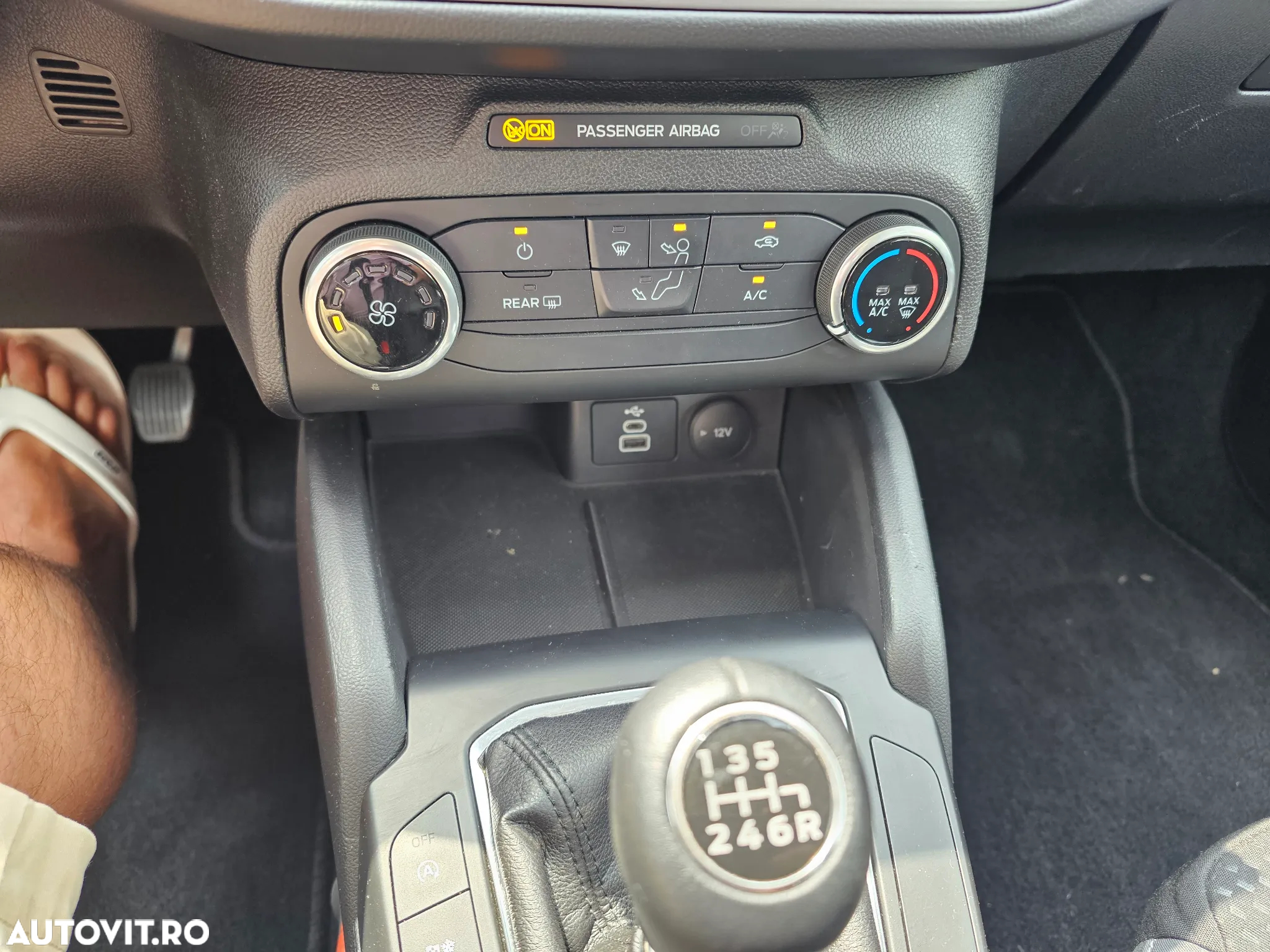 Ford Focus 1.0 EcoBoost Hybrid ACTIVE - 29