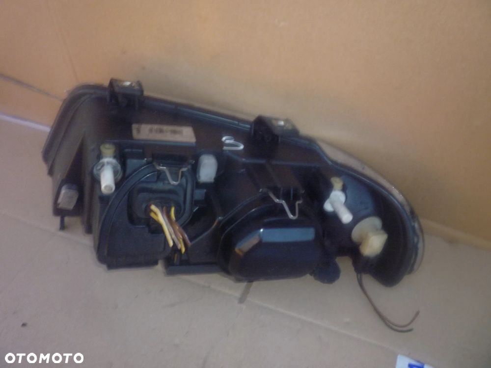 lampa prawa Audi A4 B5 lift Valeo Europa - 5