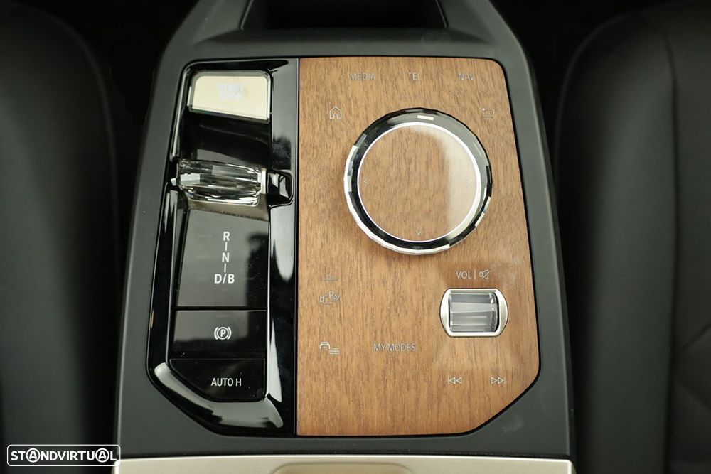 BMW iX xDrive 50 - 14