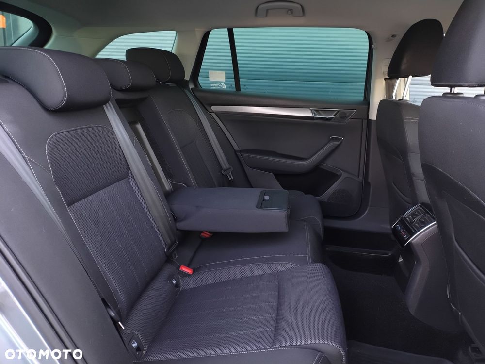 Skoda Superb 2.0 TSI Style DSG - 19