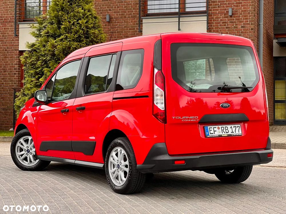 Ford Tourneo Connect 1.5 TDCi Start-Stop Titanium - 17
