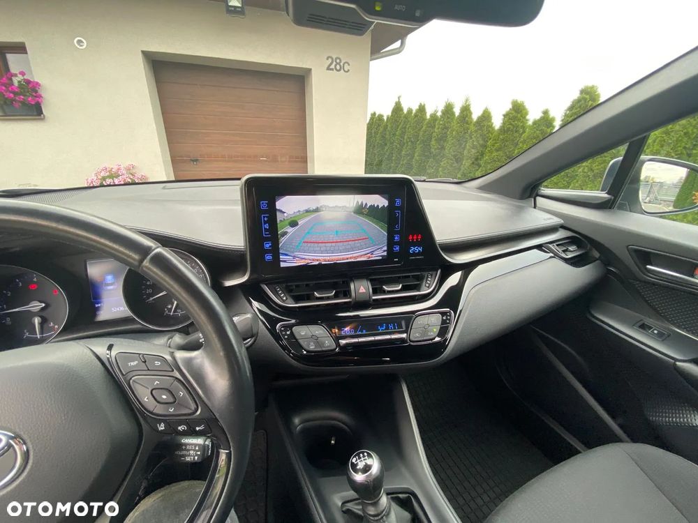 Toyota C-HR 1.2 T Style - 10