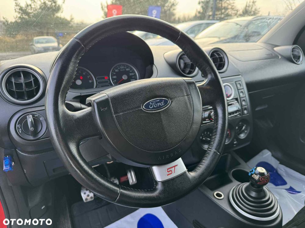 Ford Fiesta 2.0 ST - 18