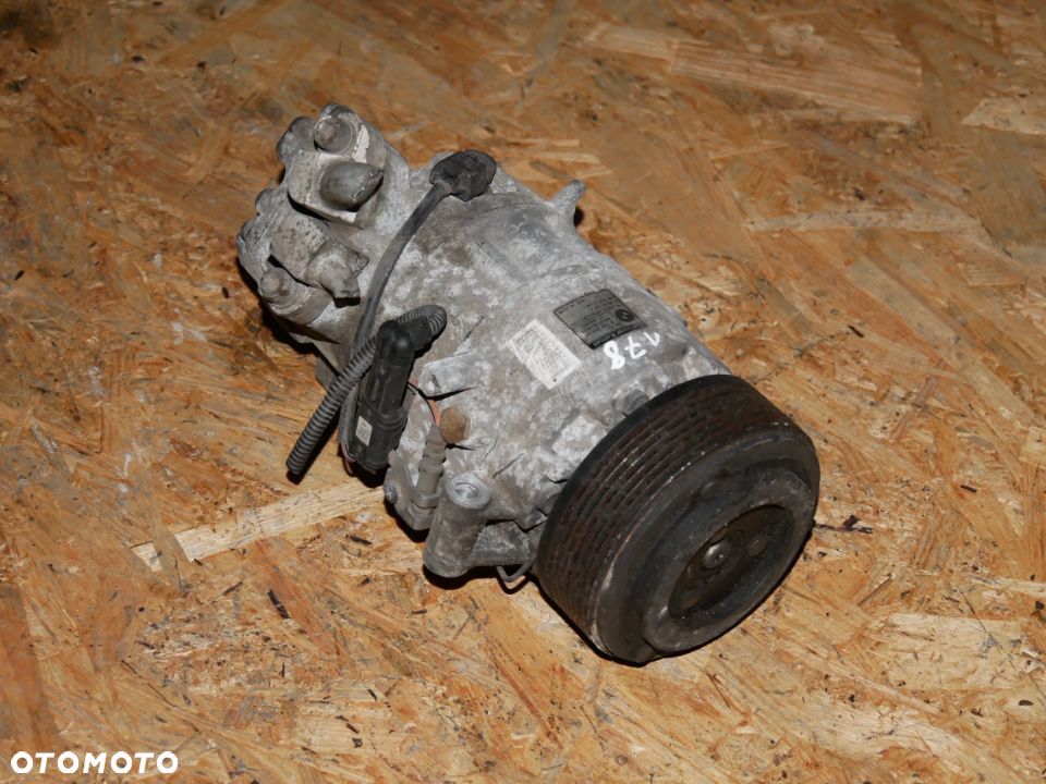 SPRĘŻARKA KLIMATYZACJI BMW E87 9156820-01 - 1