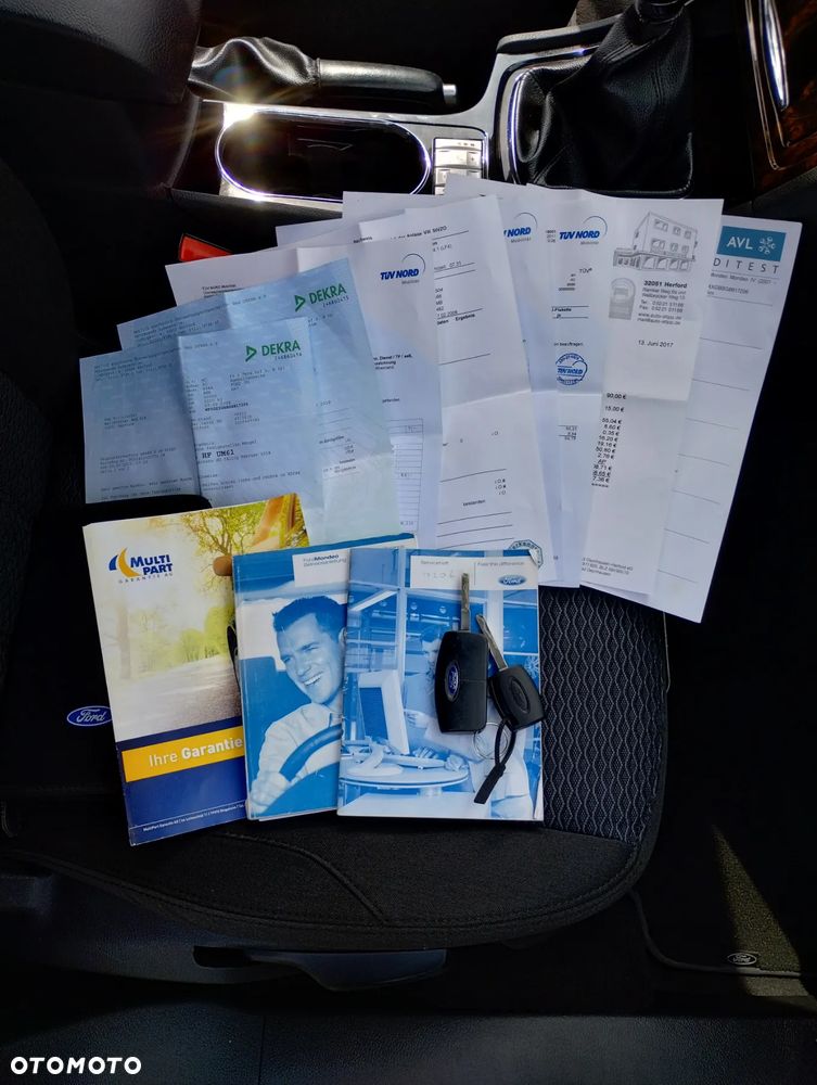 Ford Mondeo 2.0 Ghia - 40