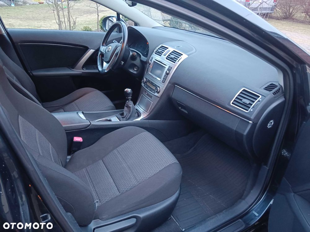 Toyota Avensis - 7