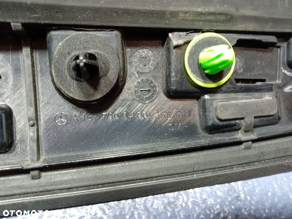 MERCEDES GLS X167 OSŁONA SPOILERA KLAPY BAGAŻNIKA PRAWA A1677900400 - 6