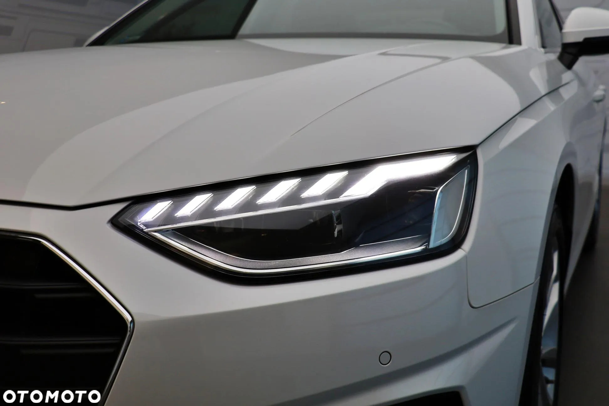 Audi A4 35 TFSI S tronic - 11