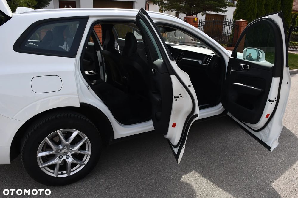 Volvo XC 60 T4 Momentum - 13