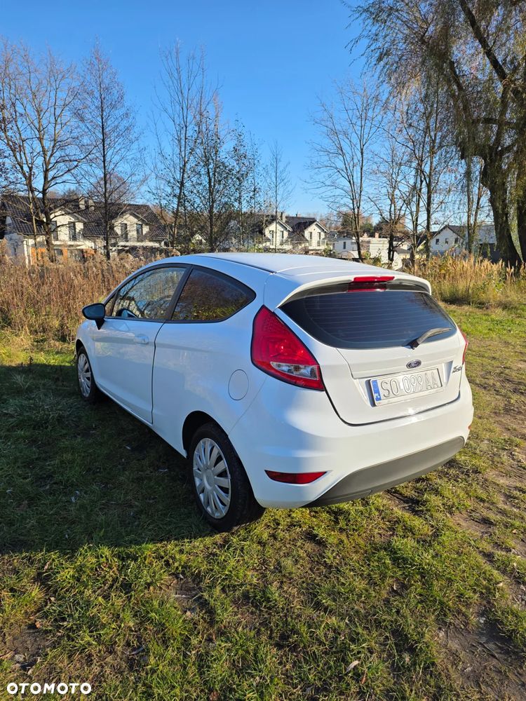 Ford Fiesta 1.25 Ambiente - 2