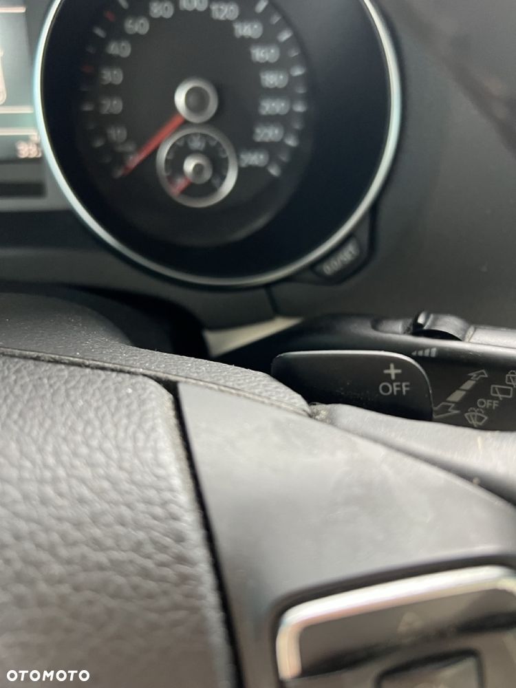 Volkswagen Golf 1.4 TSI Highline DSG - 9