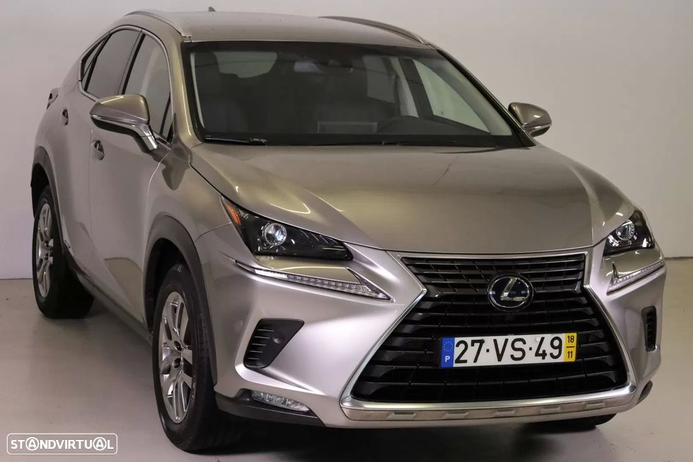 Lexus NX 300h - 8
