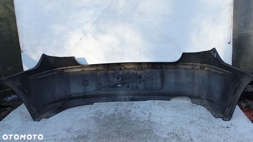 ZDERZAK TYŁ BMW E81 116i 2.0 KOL: 668 - 6