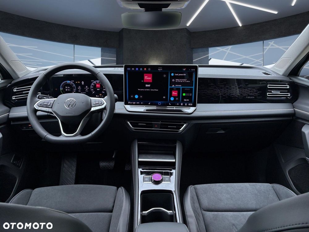 Volkswagen Tiguan - 13