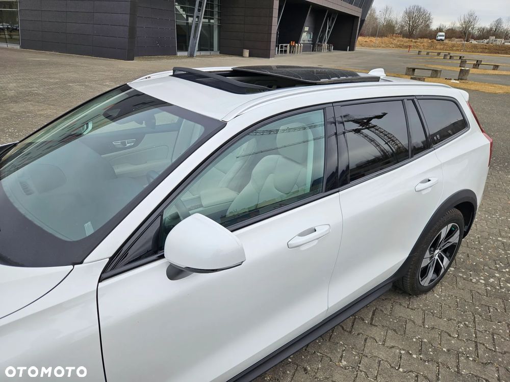 Volvo V60 Cross Country B5 B AWD Plus - 13