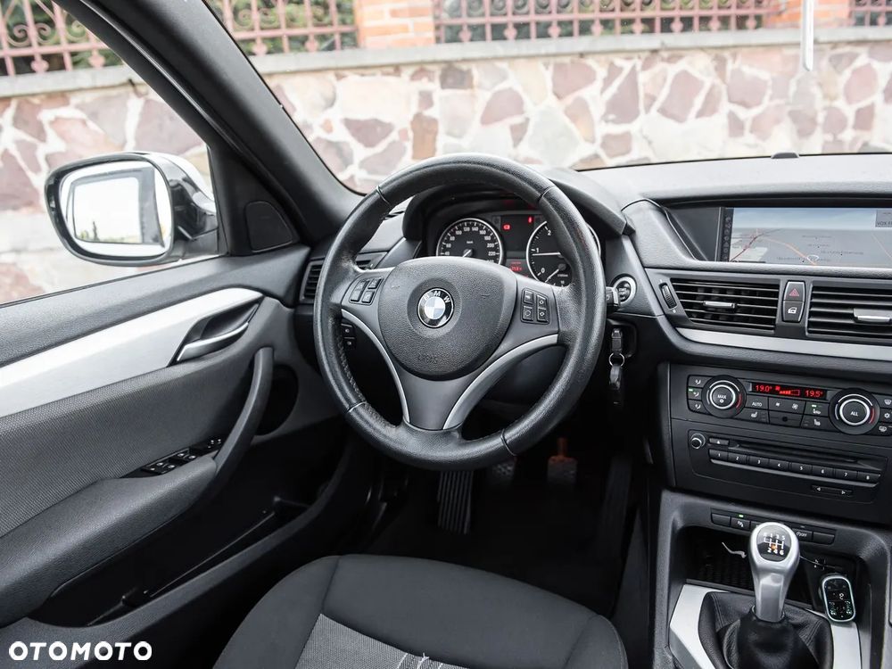 BMW X1 xDrive18d xLine - 26