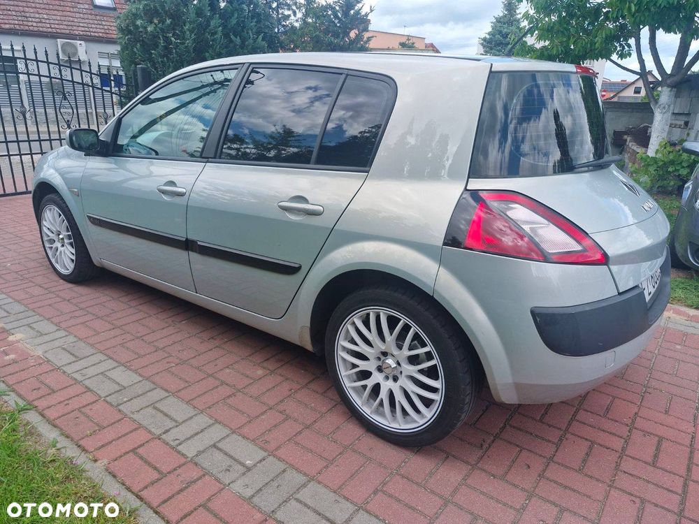 Renault Megane 1.4 Pack Authentique - 6