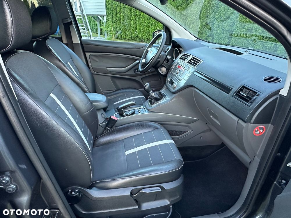 Ford Kuga 2.0 TDCi 4x4 Titanium - 33