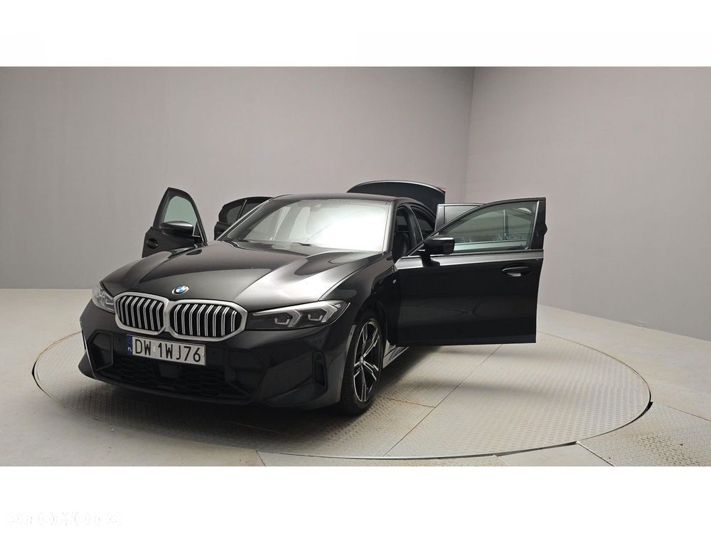 BMW Seria 3 320d xDrive M Sport - 15