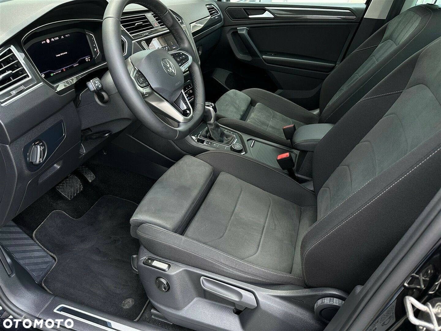Volkswagen Tiguan 2.0 TSI 4Mot Elegance DSG - 9