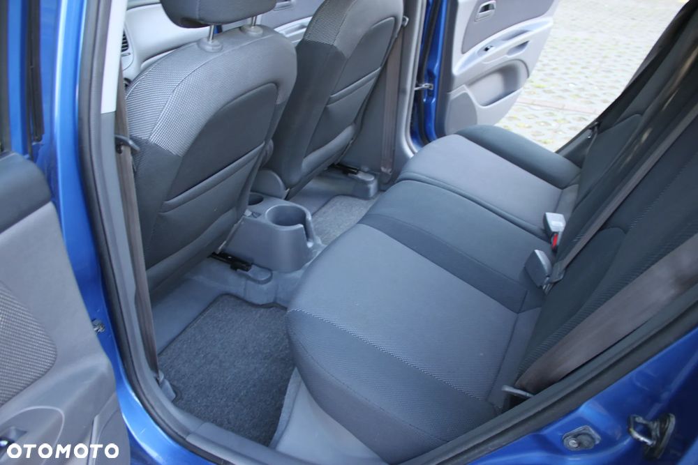 Kia Rio 1.4 Comfort - 4