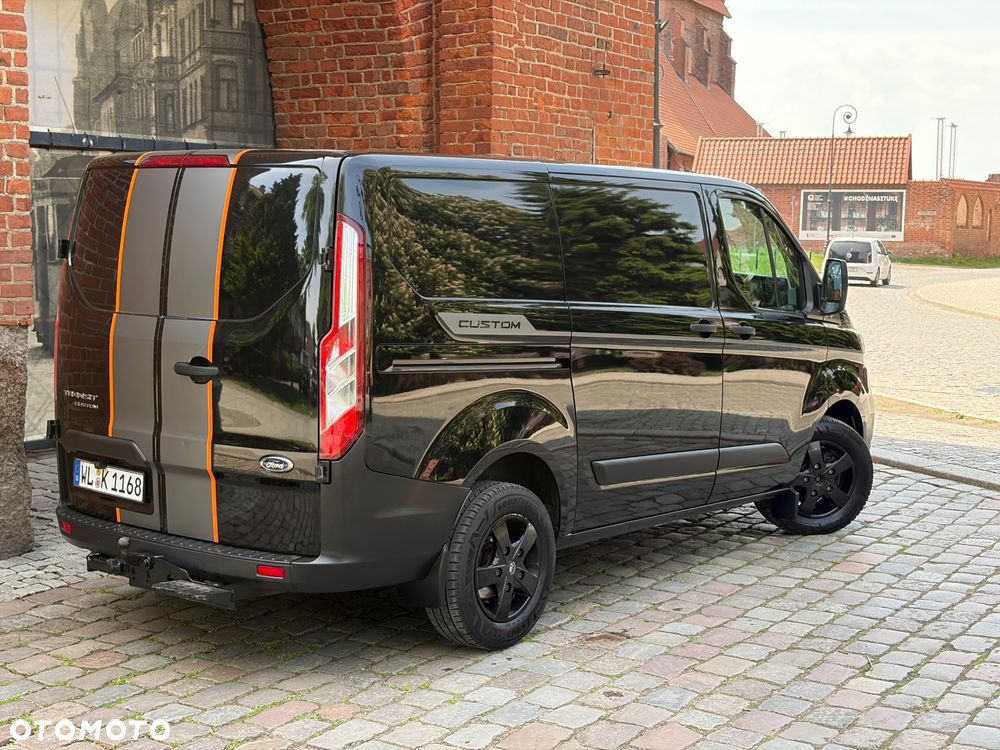 Ford Custom - 10