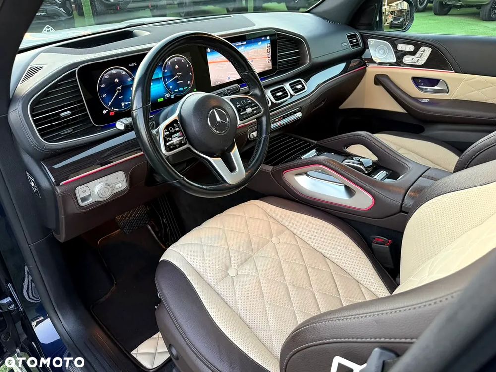 Mercedes-Benz GLS - 9