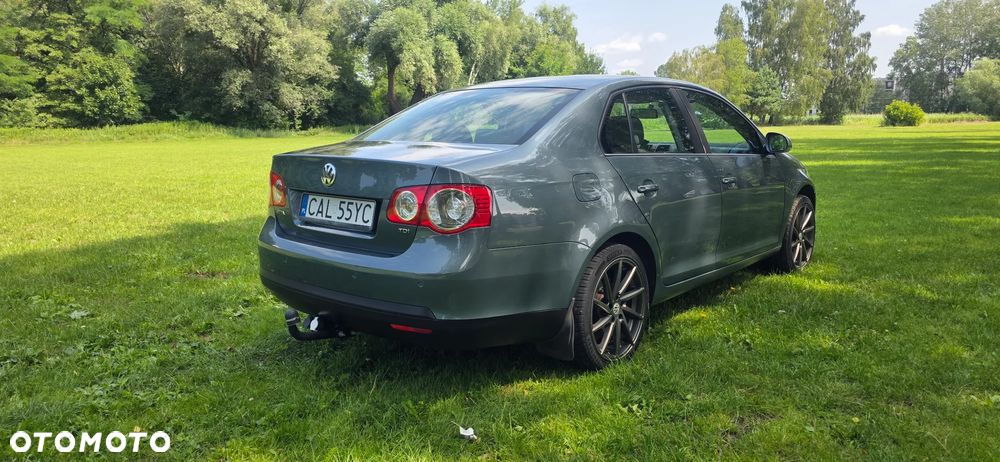 Volkswagen Jetta 1.9 TDI Comfortline - 6