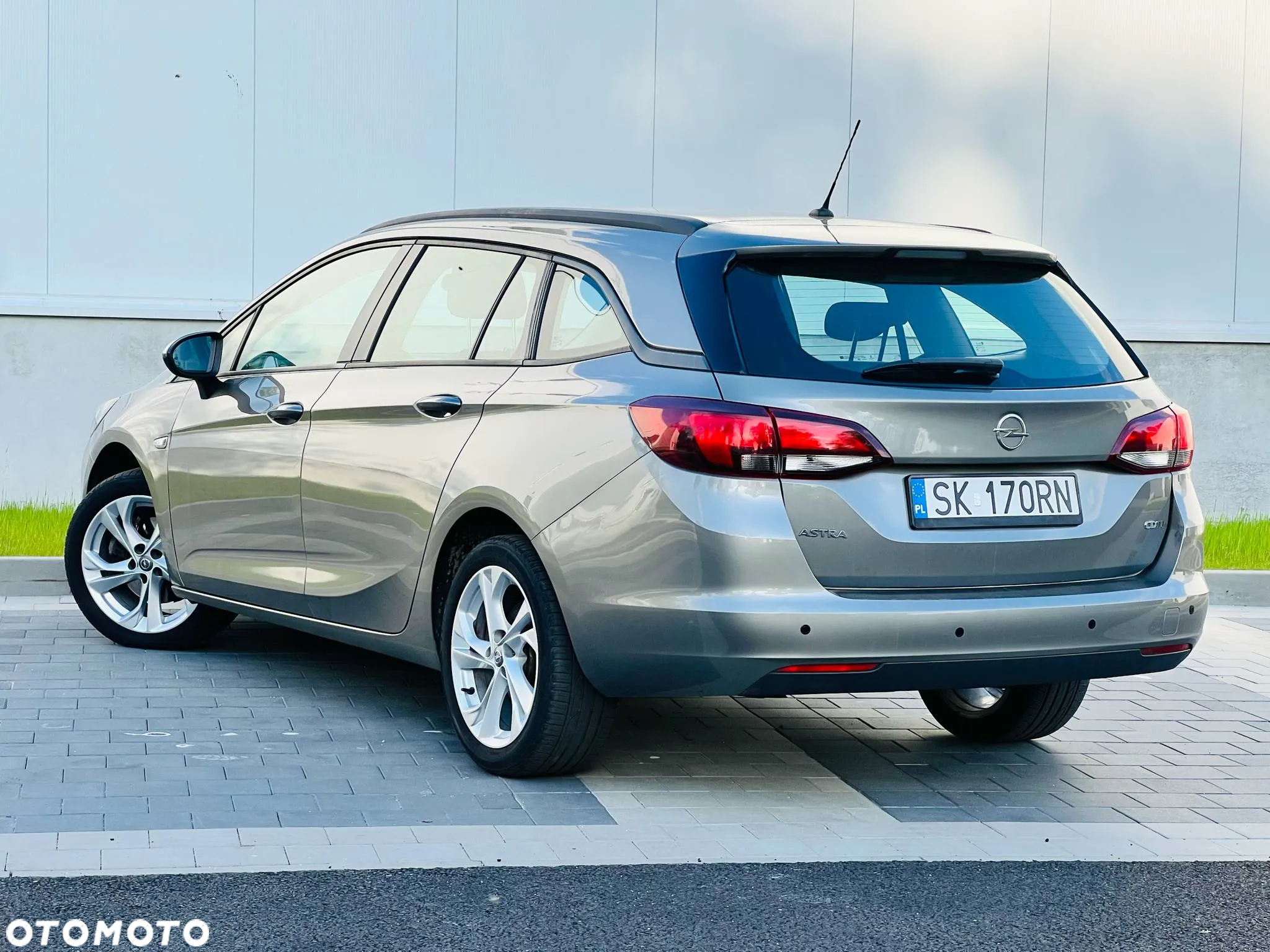 Opel Astra IV 1.6 CDTI Enjoy - 10
