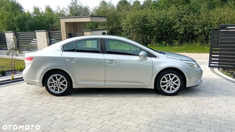 Toyota Avensis 1.8 Sol - 4