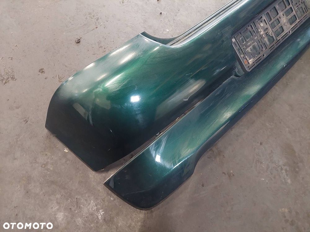 KOMPLETNY TYŁ KLAPA BAGAŻNIKA ZDERZAK TYŁ LAMPY TOYOTA YARIS I 6R4 - 6