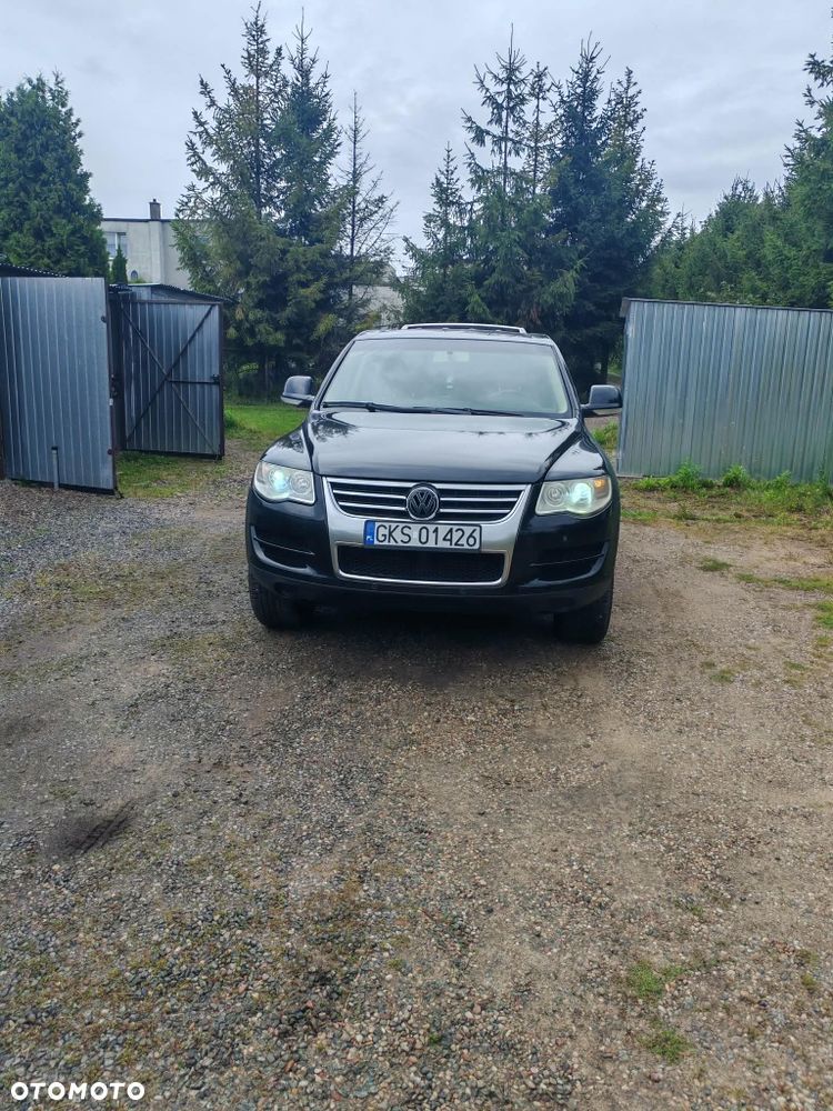 Volkswagen Touareg - 1