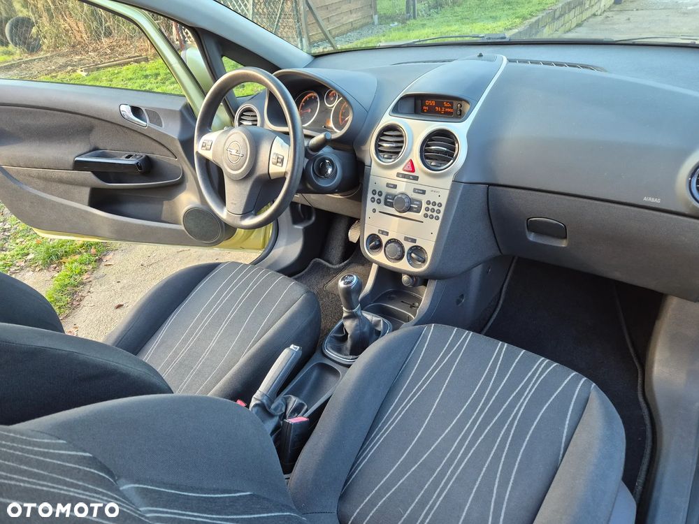 Opel Corsa - 17