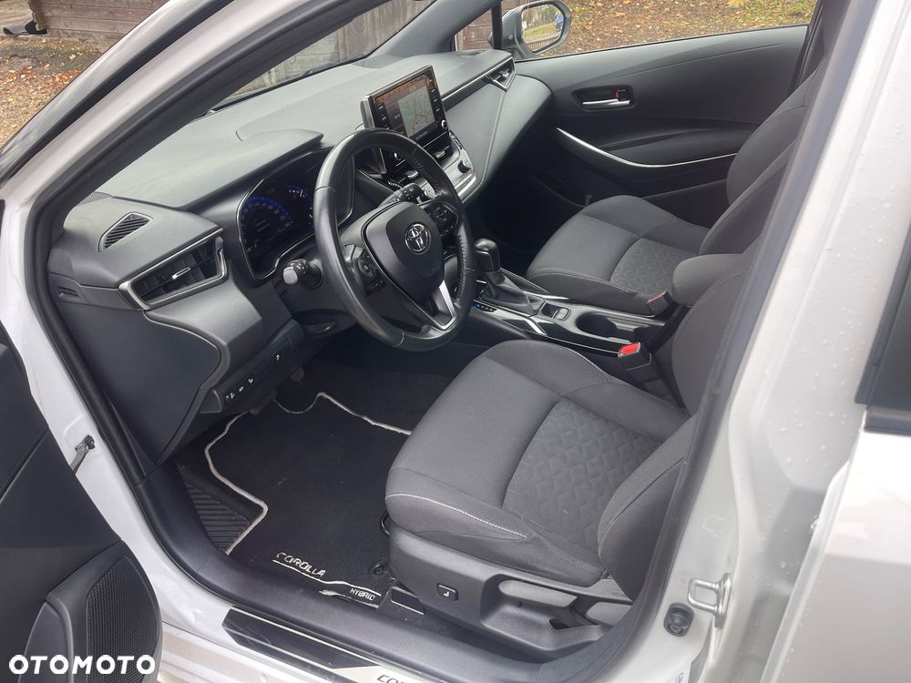 Toyota Corolla 1.8 Hybrid Comfort - 18