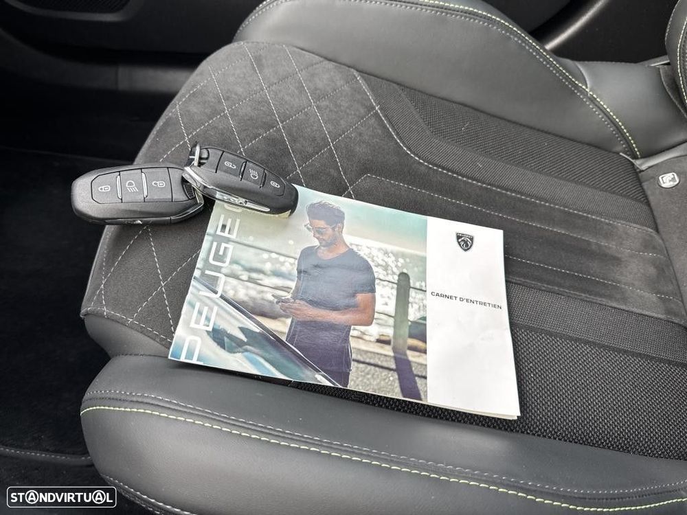 Peugeot 2008 1.2 PureTech GT Pack EAT8 - 13