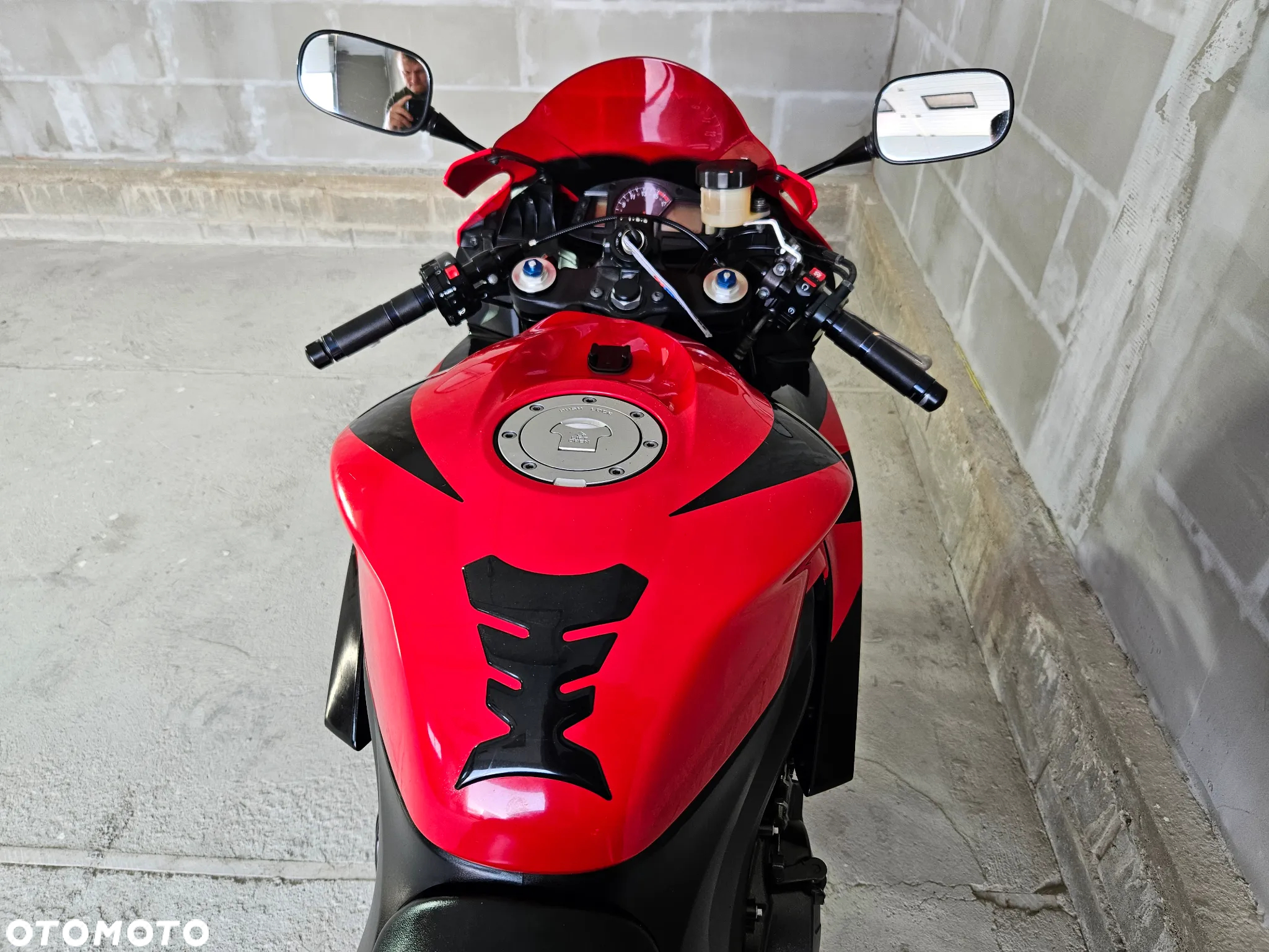 Honda CBR - 32