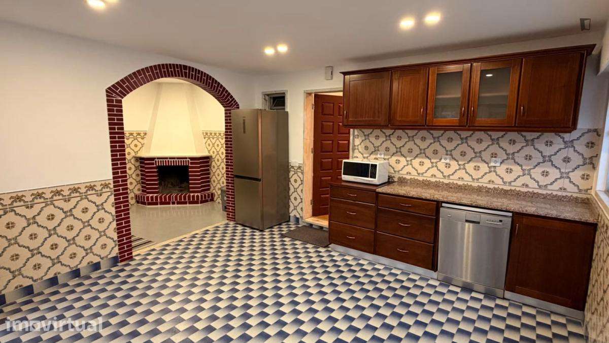 Casa com 3 quartos - localizado em Ourem - Grande imagem: 5/23