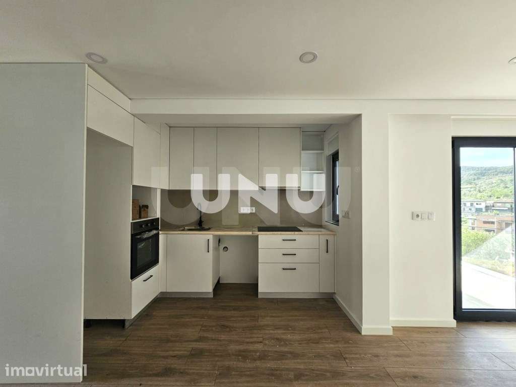 Apartamento T2 - Localização Tranquila - Grande imagem: 2/18