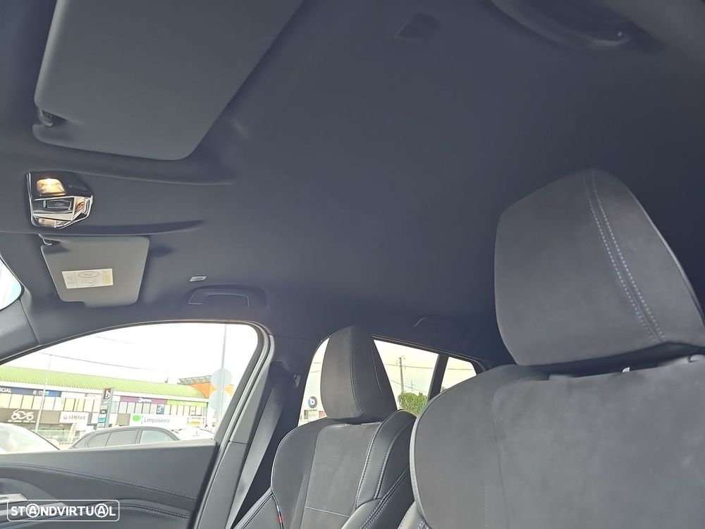 BMW iX2 eDrive20 Pack Desportivo M - 15