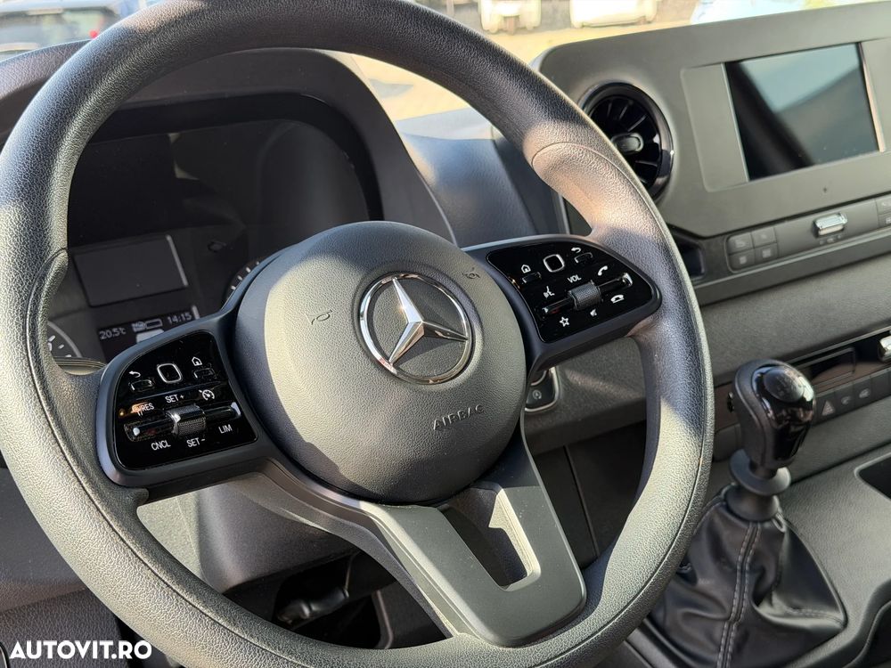 Mercedes-Benz Sprinter - 10