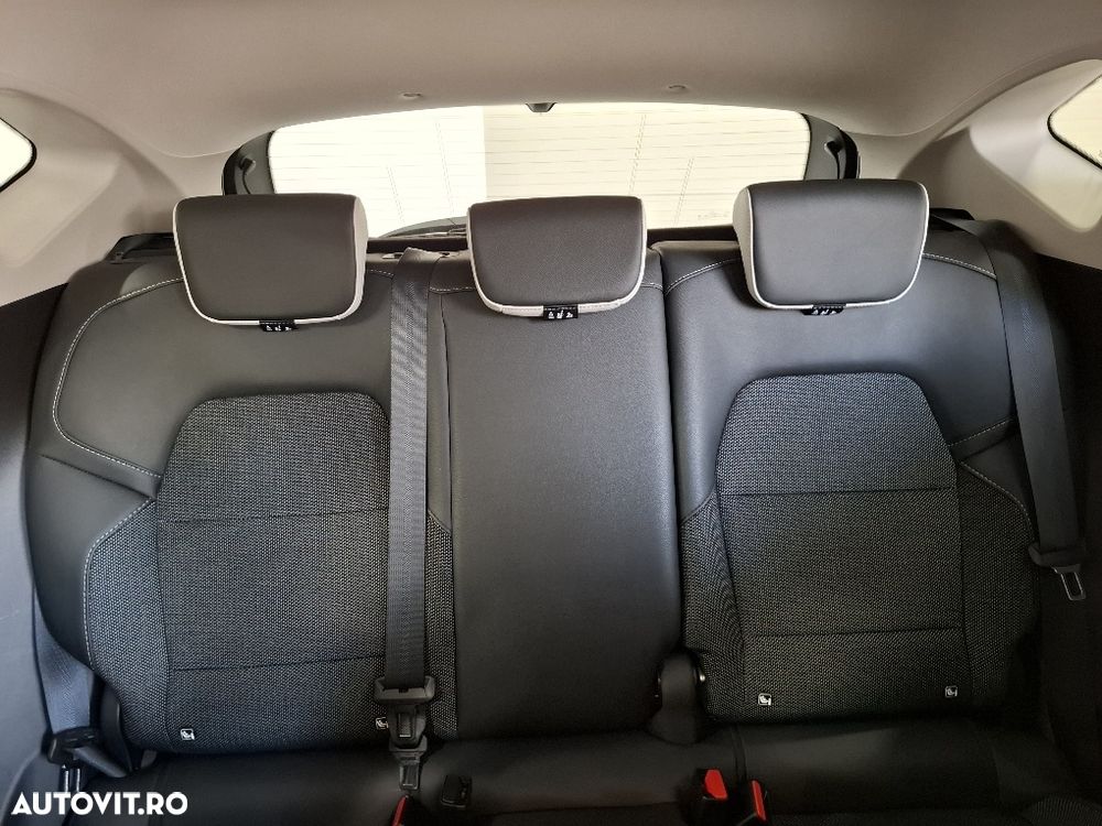 Renault Captur 140 MHEV Techno - 15