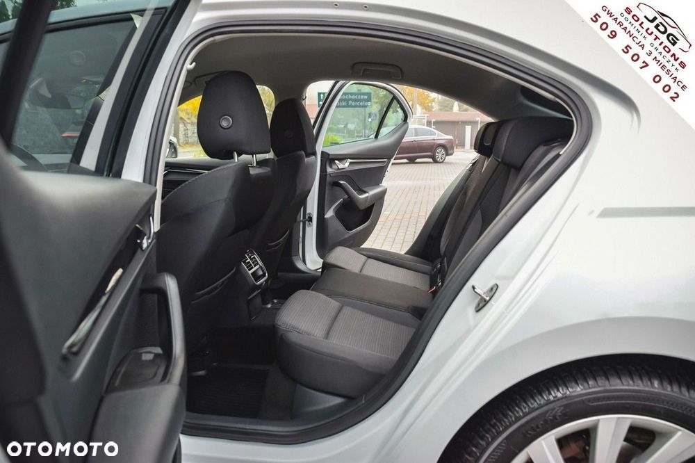 Skoda Octavia 1.5 TSI Ambition - 32