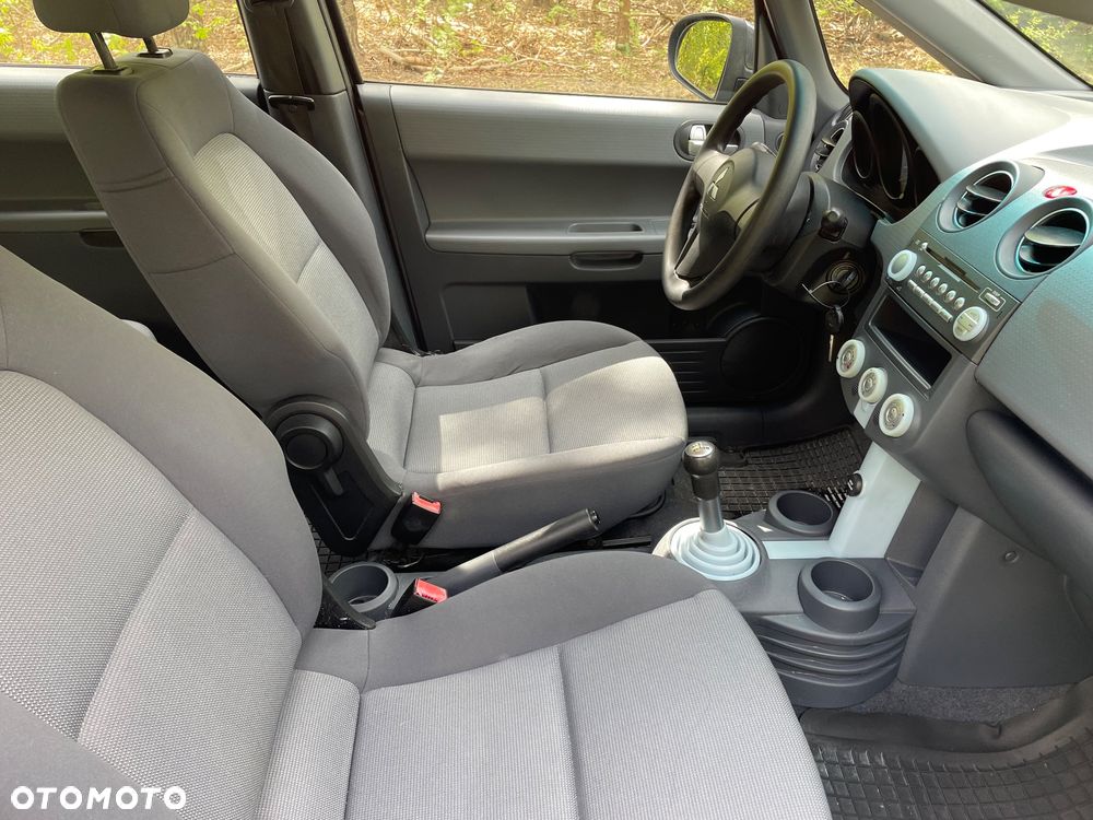 Mitsubishi Colt - 7