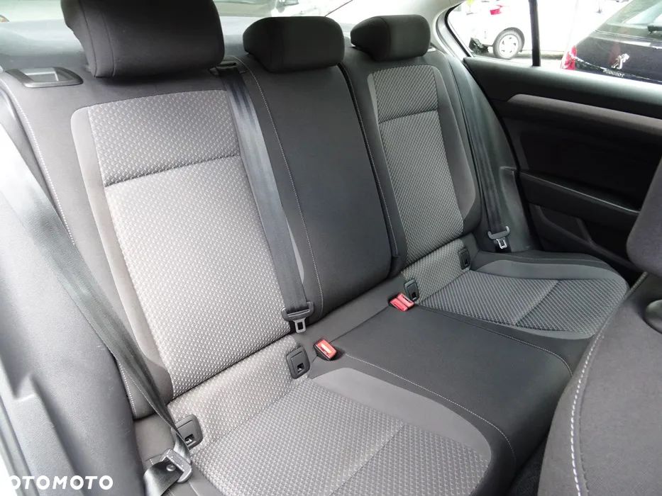 Volkswagen Passat 1.4 TSI BMT Comfortline - 14