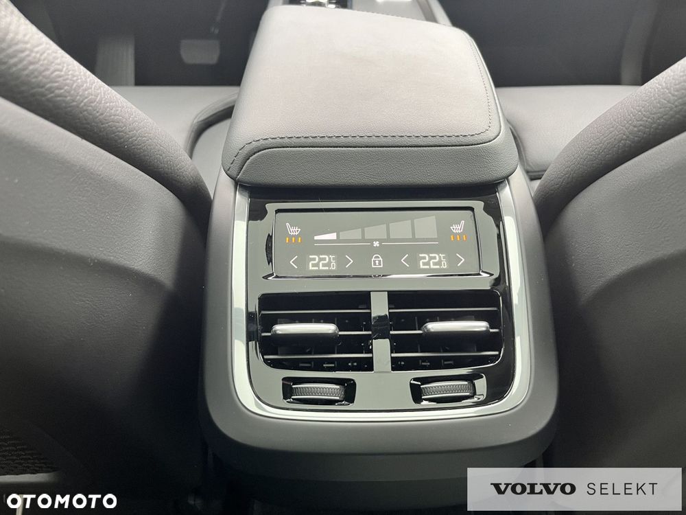 Volvo XC 60 - 32