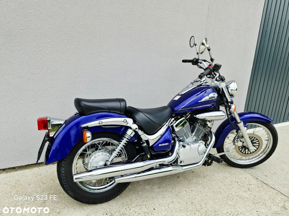 Suzuki Intruder - 33