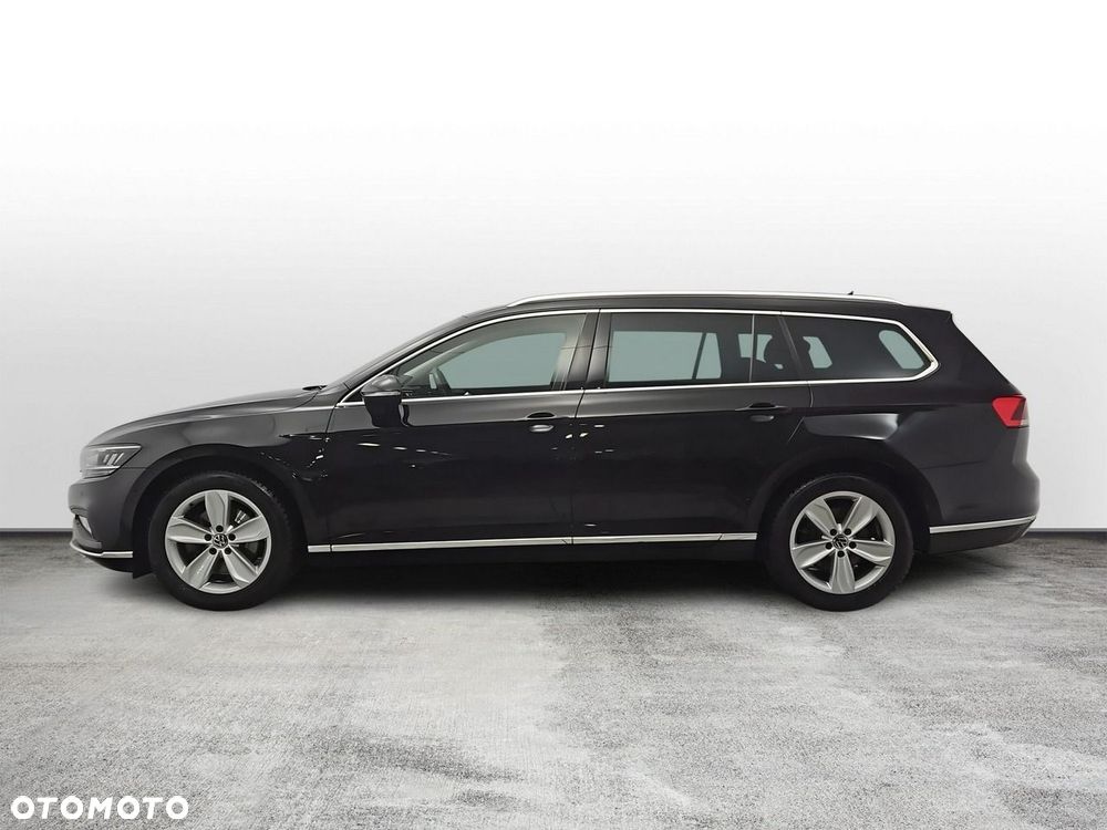 Volkswagen Passat Variant 2.0 TDI EVO Elegance DSG - 2