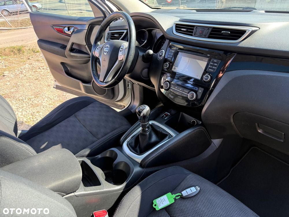 Nissan Qashqai 1.6 DCi 4x4 Tekna - 11