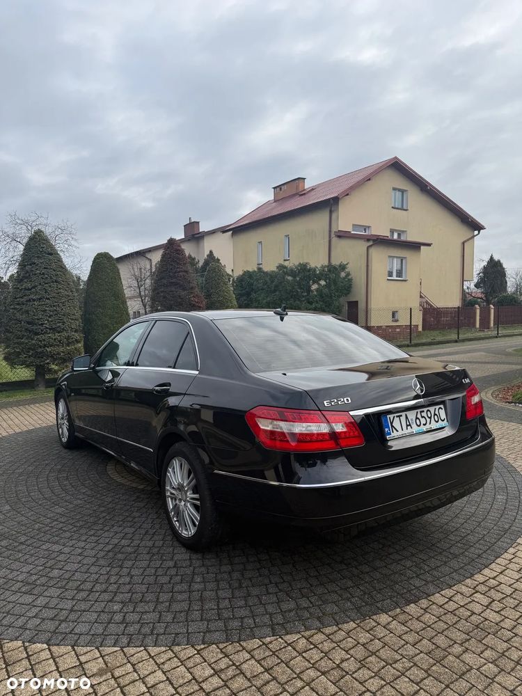 Mercedes-Benz Klasa E 220 BlueTEC 4-Matic Elegance - 3